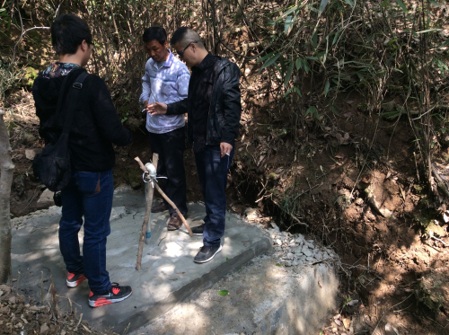 宁强县燕子砭镇沈家坝村饮用水项目实施中